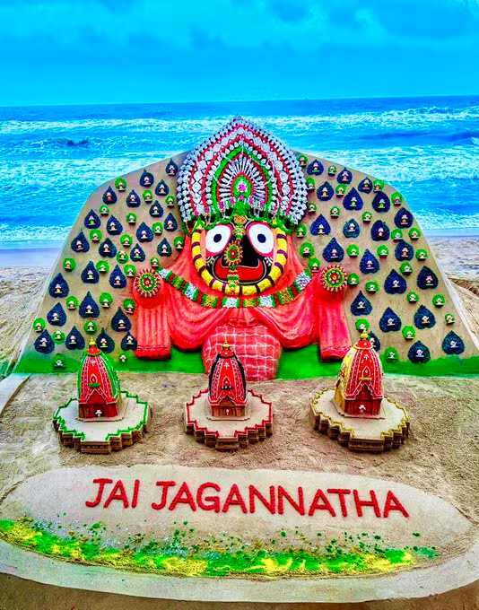 Global Eye : Sand artist Sudarsan Pattnaik wished devotees on Rath Yatra with his sculpture of 101 idols of Lord Jagannath on Puri Sea beach