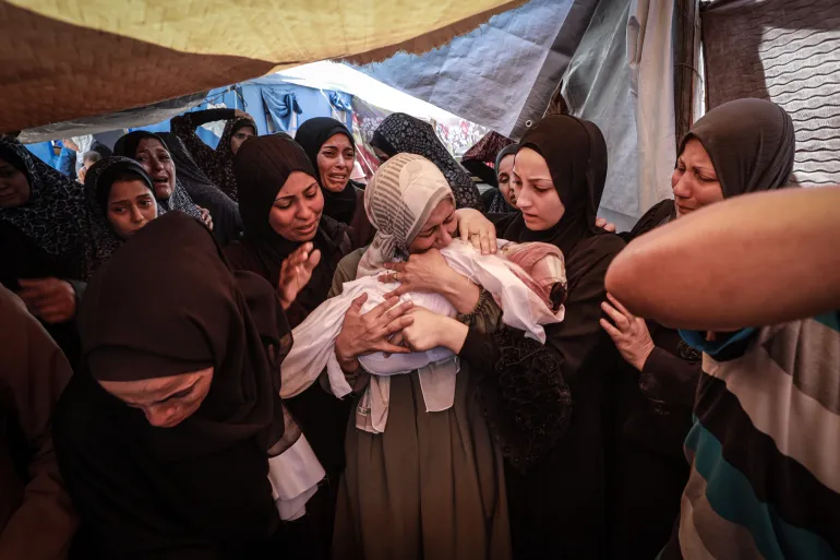 Global Eye : Israeli air force intercepts Gaza projectile amid escalating violence; Gaza hospitals overwhelmed by starving children and medical shortages.